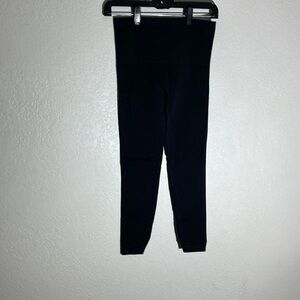 Spanx size medium leggings